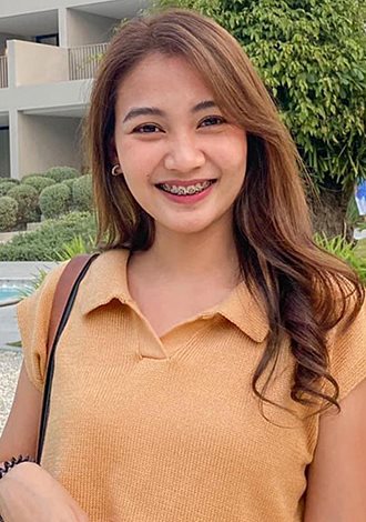 Gorgeous member profiles: East Asian American member Jeeraya from Bangkok