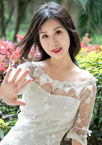 Most gorgeous profiles: Ya from Changsha, romantic companionship Asian seek member