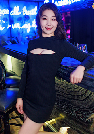 Date the member of your dreams: beautiful Asian dating partner Guoyu