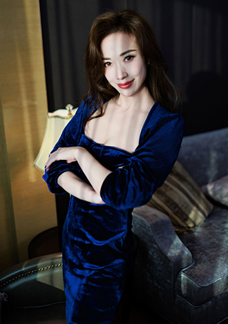 Hundreds of gorgeous pictures: Ying, Online member seeking romantic companionship
